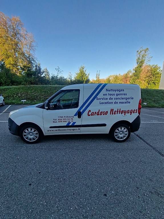 Veicoli commerciali: Opel Combo 1.4 – Usato da Prez-vers-Noréaz venduto da TonyCardoso
