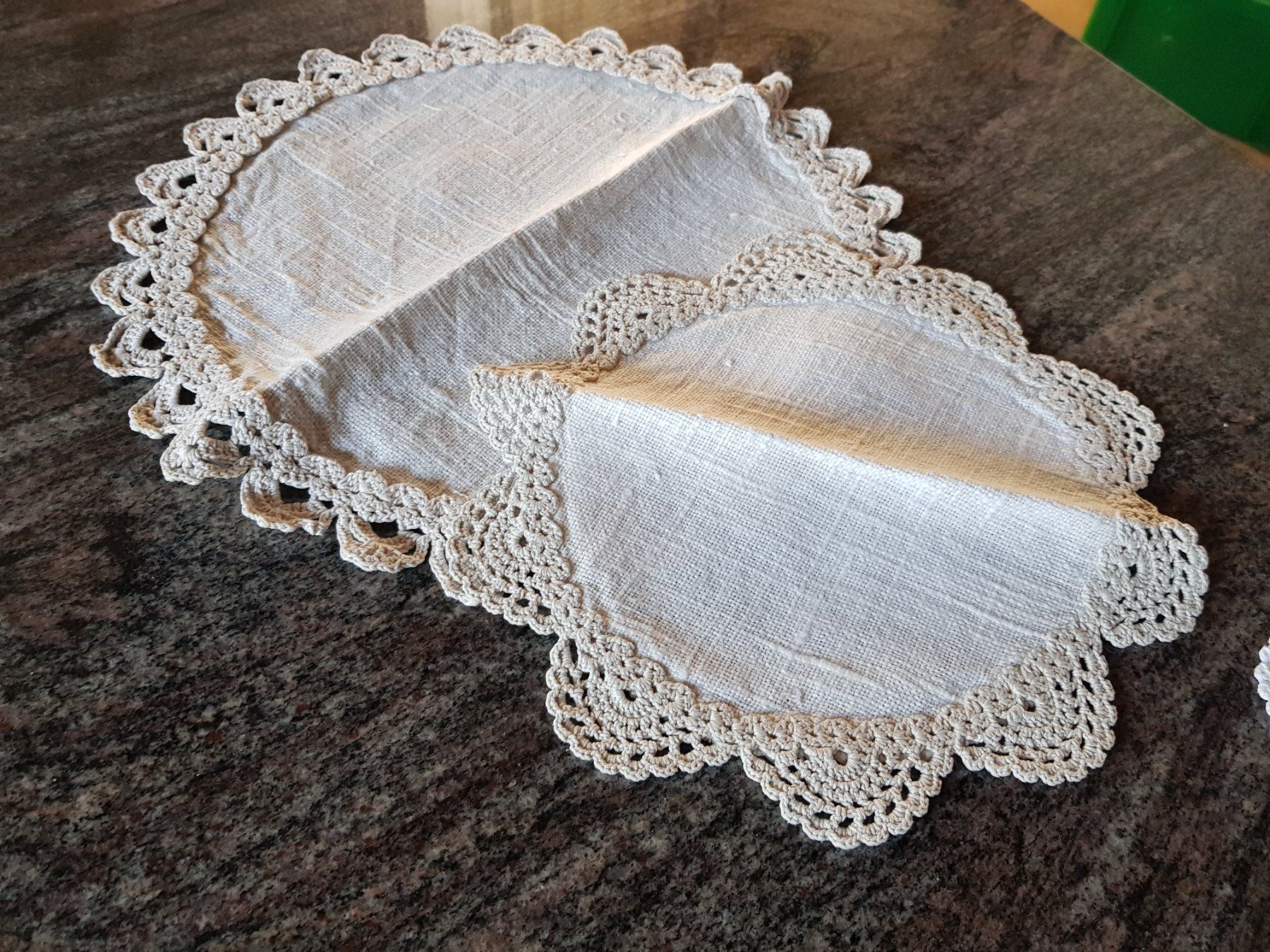 Alle Dekorationen: Tischdeckchen – Gebraucht aus Au SG von fiat27