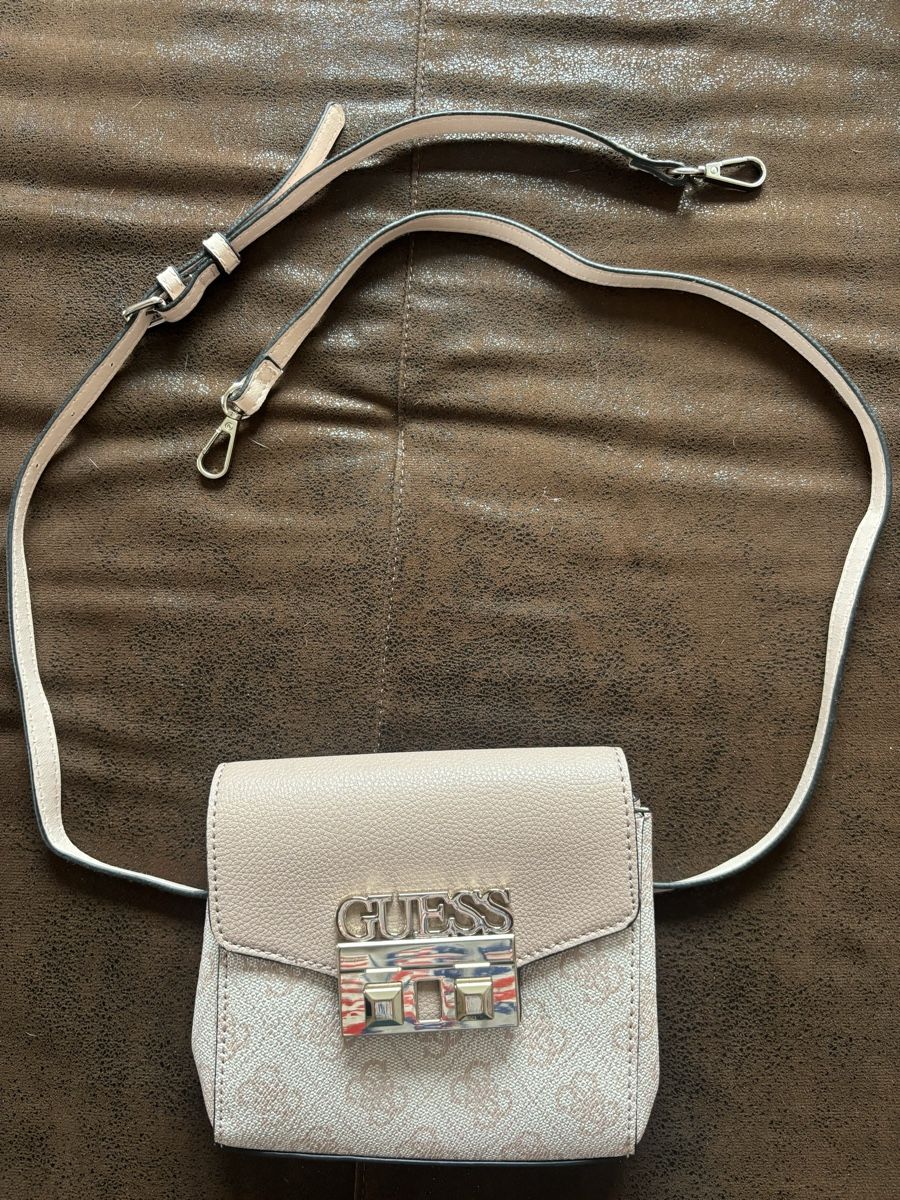 Guess Taschen für Damen: Guess Umhängetasche / Bauchtasche beige – Neu und originalverpackt aus Jonen von nomzeif 2