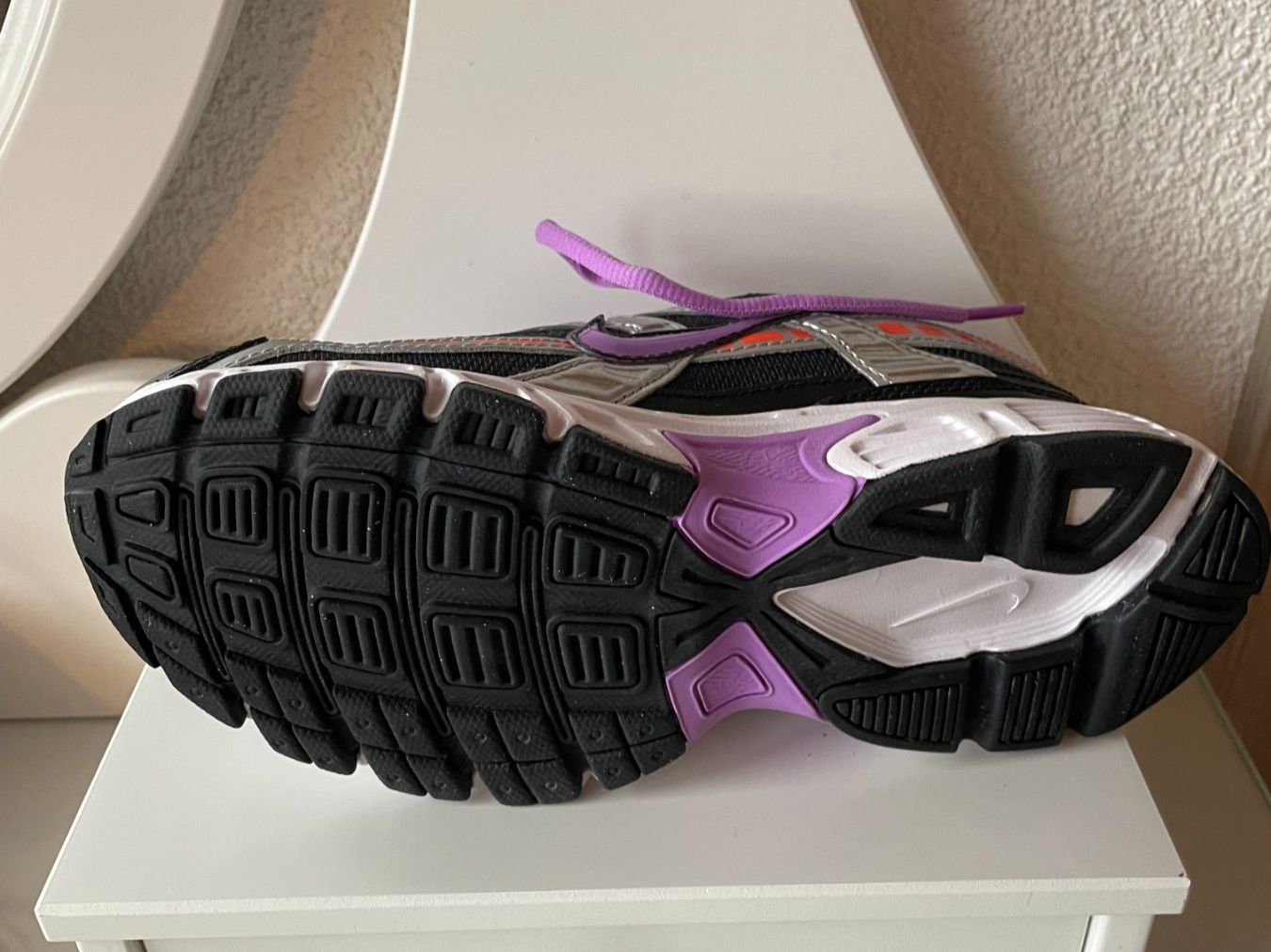 Nike Scarpe da uomo: Nike Initiator – Usato da Erde venduto da EmilieDess 2