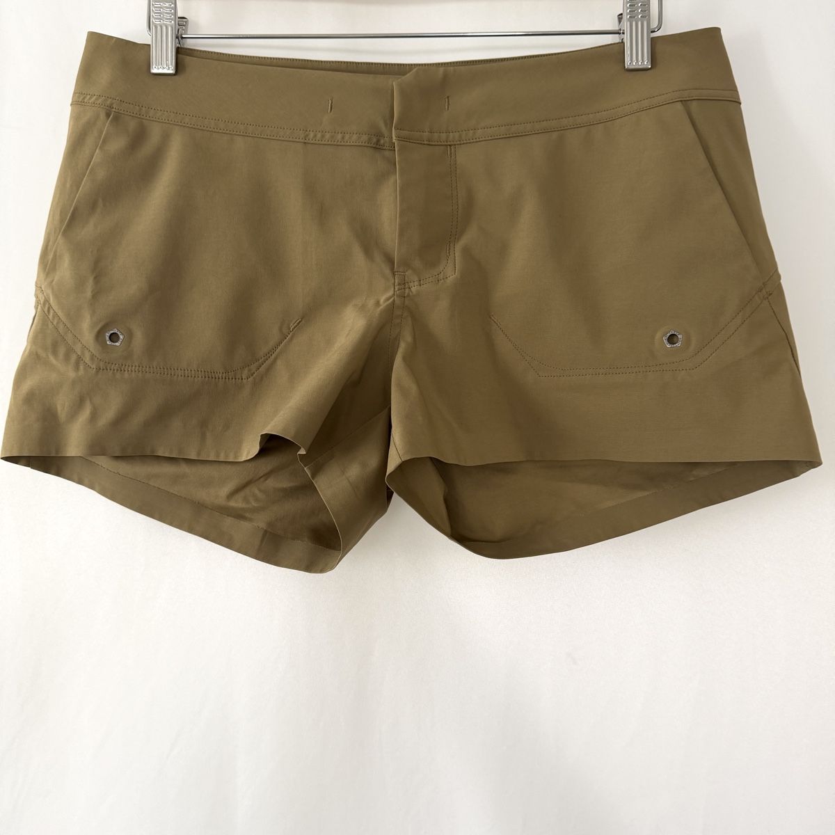 Arcteryx Pantaloni: ARCTERYX Shorts – Nuovo (secondo la descrizione) da Emmen venduto da Avviivva_Com2023