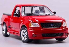 FORD F-150 SVT LIGHTNING