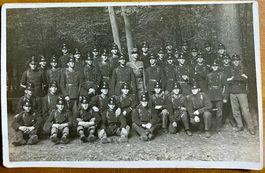 AK: Militaire - Compagnie pose pour la photo