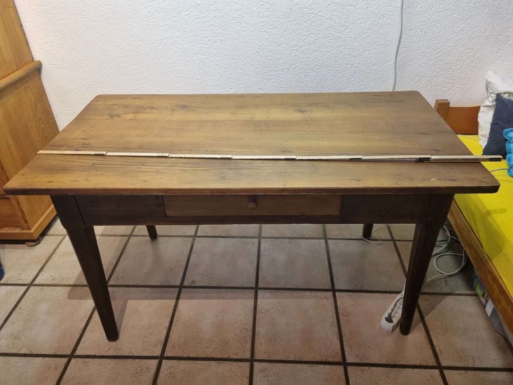 Massiver alter Holztisch Kaufen auf Ricardo
