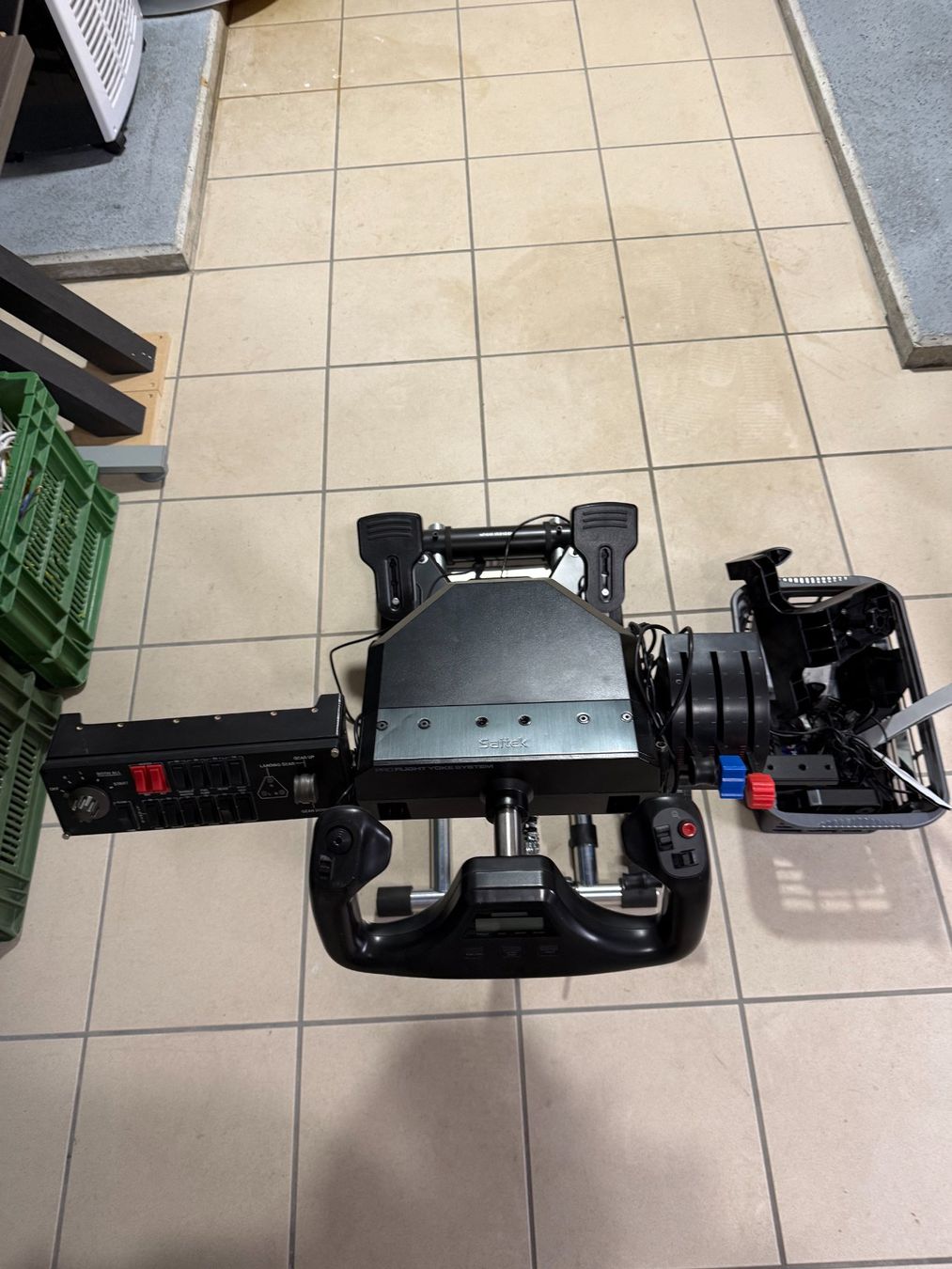 Saitek Controller: Saitek Pro Flight Yoke System avec support – Usato da Studen (BE) venduto da lagunablu19 6