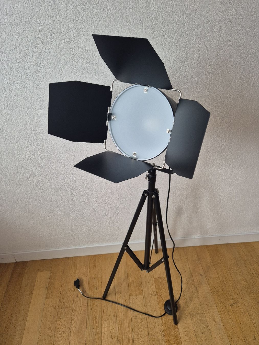 Lampade: Industrial Stil Stehlampe – Usato da Spiez venduto da LiquidFrog