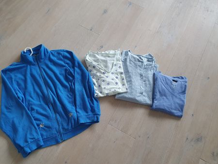 Kleiderpaket XL/ Fleecejacke mit Edelweiß Shirts Hose