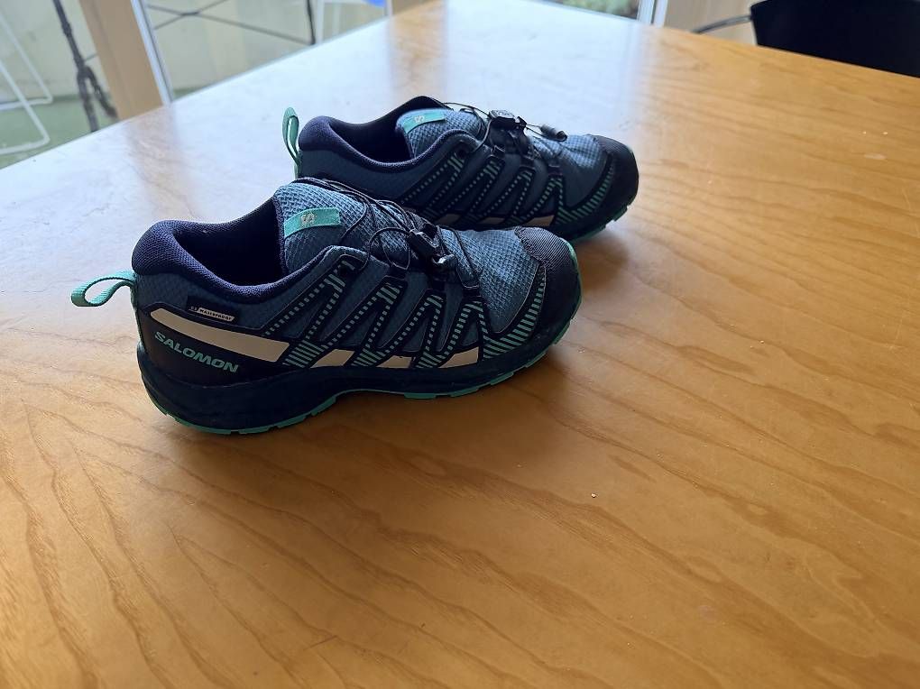 Scarpe per ragazzi: Salomon enfant  pointure 35 – Usato da Lausanne venduto da mor_nrs5
