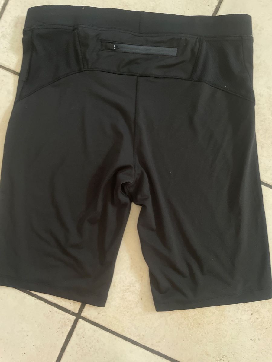 CMP Pantaloni: CMP Radlerhose/Runninghose schwarz, Gr.42Neu – Nuovo (secondo la descrizione) da Obergerlafingen venduto da cabo4 1