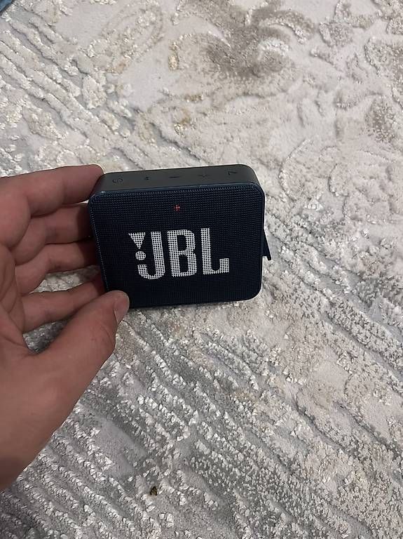 JBL Haut-parleurs: JBL GO Essential 2 Bluetooth Lautsprecher Schwarz – D'occasion à Spreitenbach par env_tk78 1