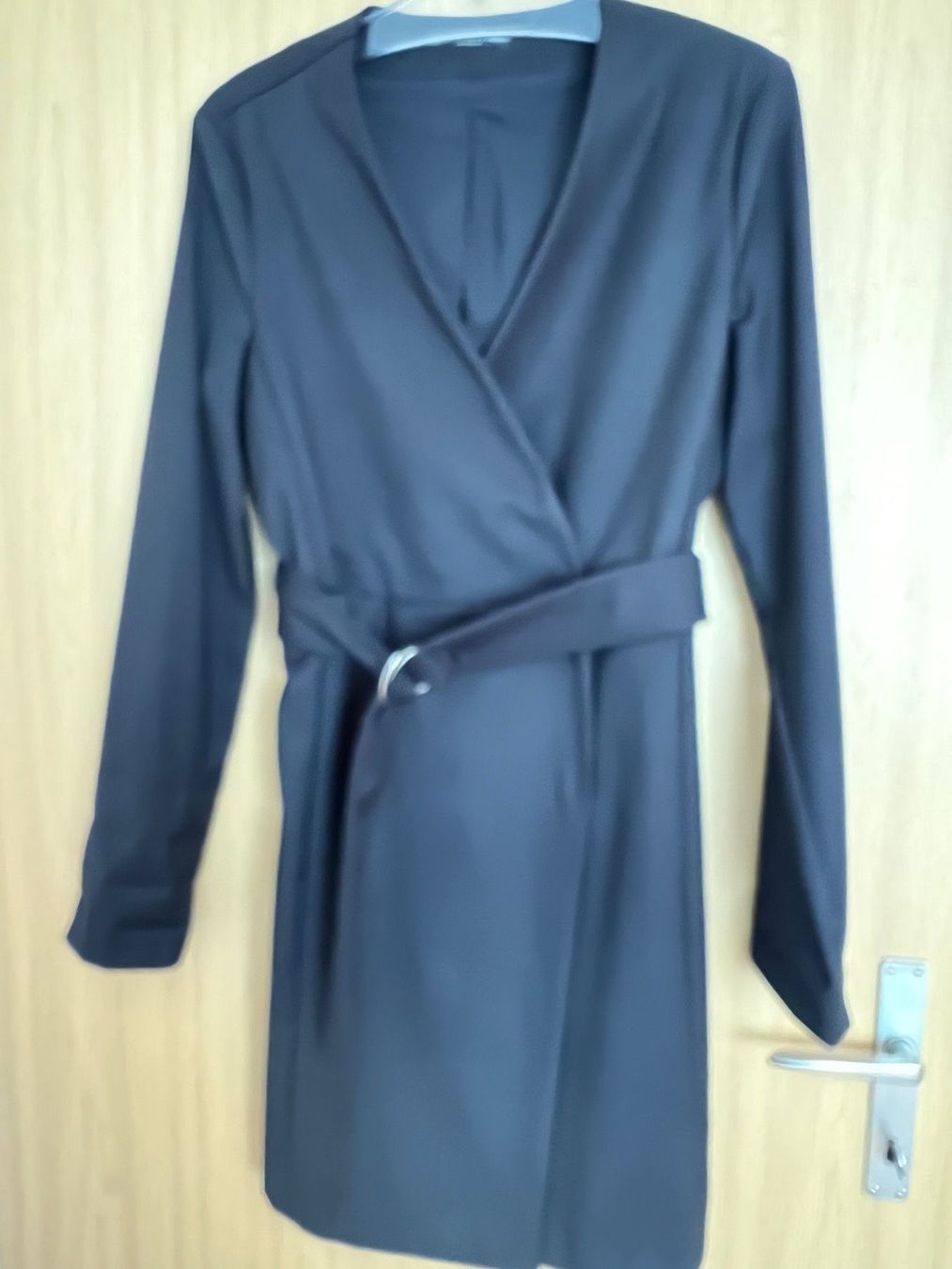 Guess Vestiti: GUESS Damen Kleid L – Usato da Nürensdorf venduto da and_5tlm