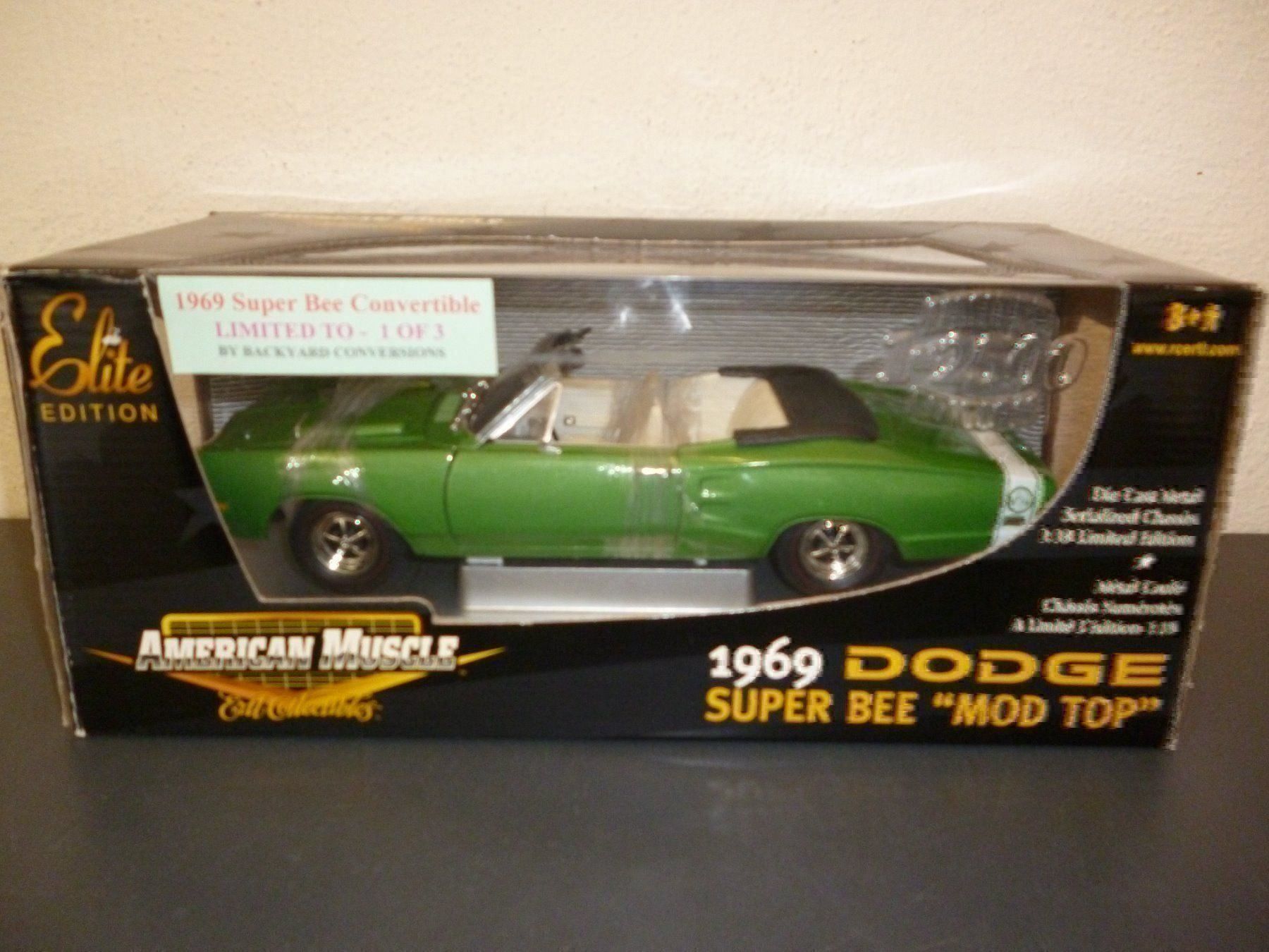 Dodge Modellini d'auto: Dodge SuperBee 1969 Convertible 1:18 – Nuovo e nell'imballaggio originale da Niederwil SG venduto da Kaicorner03
