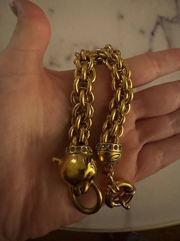 Bracciali & Braccialetti: Guess Armband gold mit Tigerkopf – Usato da Pfäffikon SZ venduto da Melanie335 2