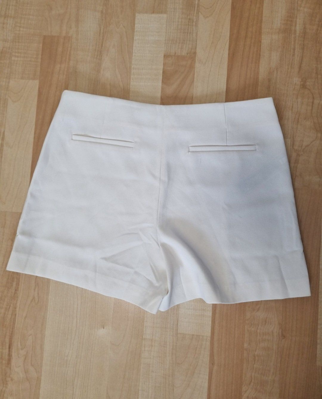 Mango Pantaloni: Kurzhose Mango, brandneu – Nuovo e nell'imballaggio originale da Jonen venduto da Juliette_St 2
