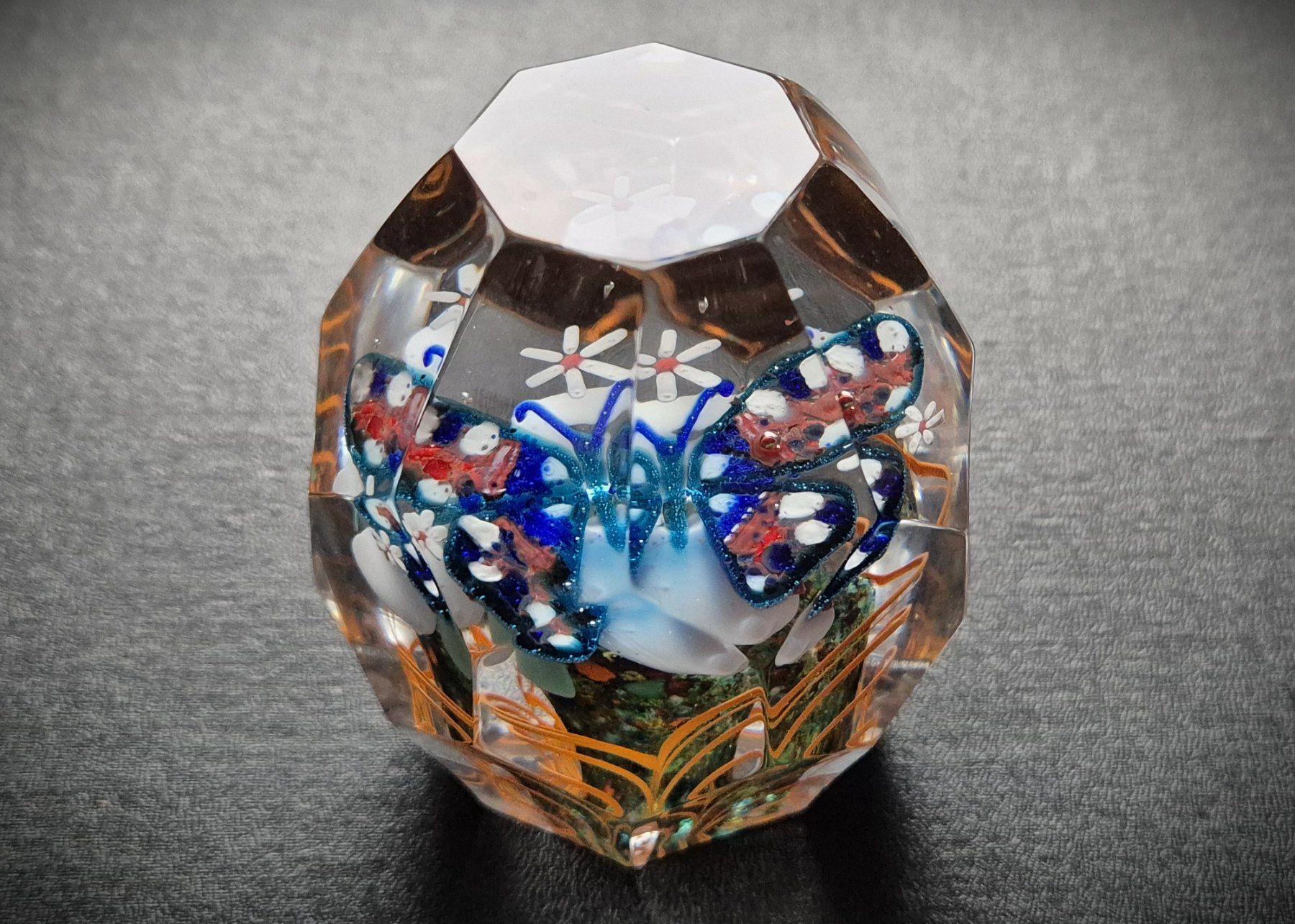 Bicchieri: Art glas Paperweight / Briefbeschwerer – Usato da Zürich venduto da brinkosos