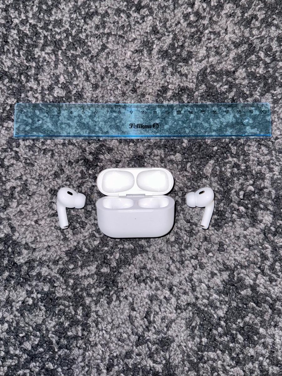 Apple Kopfhörer: Airpods Pro 2 – Neu (gemäss Beschreibung) aus Rorschach von nij_j9gl 8