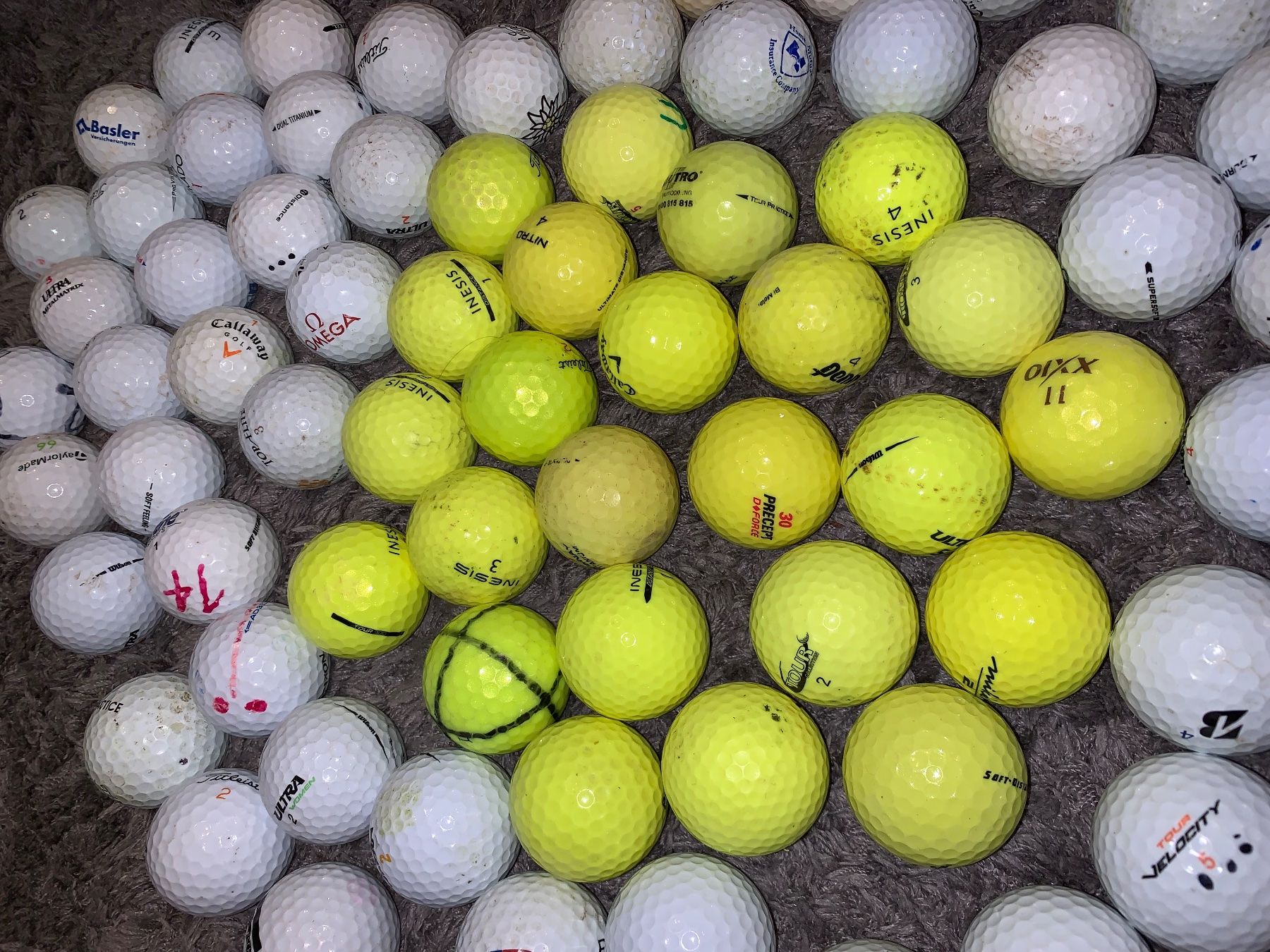 Palloni: 100 Golfbälle weiss/gelb gebraucht – Usato da Münchenbuchsee venduto da Dreamaction67 1