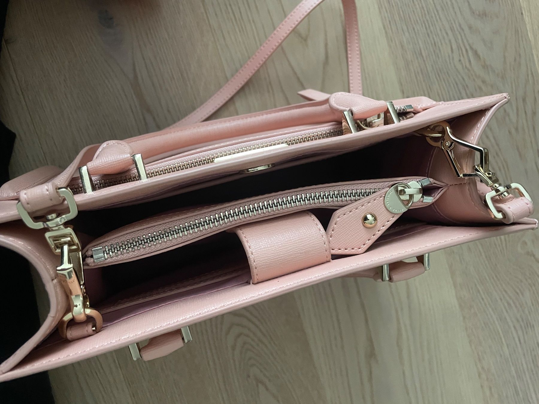 Borse da donna: Tasche Charles & Keith (rosa) – Usato da Richterswil venduto da KAYLEIGH_77 3