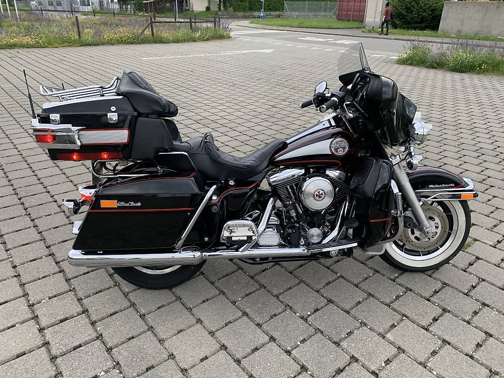 Harley-Davidson Touring: Harley Electra Glide Veteranfahrzeug Top – Usato da Unterentfelden venduto da sumatic 3