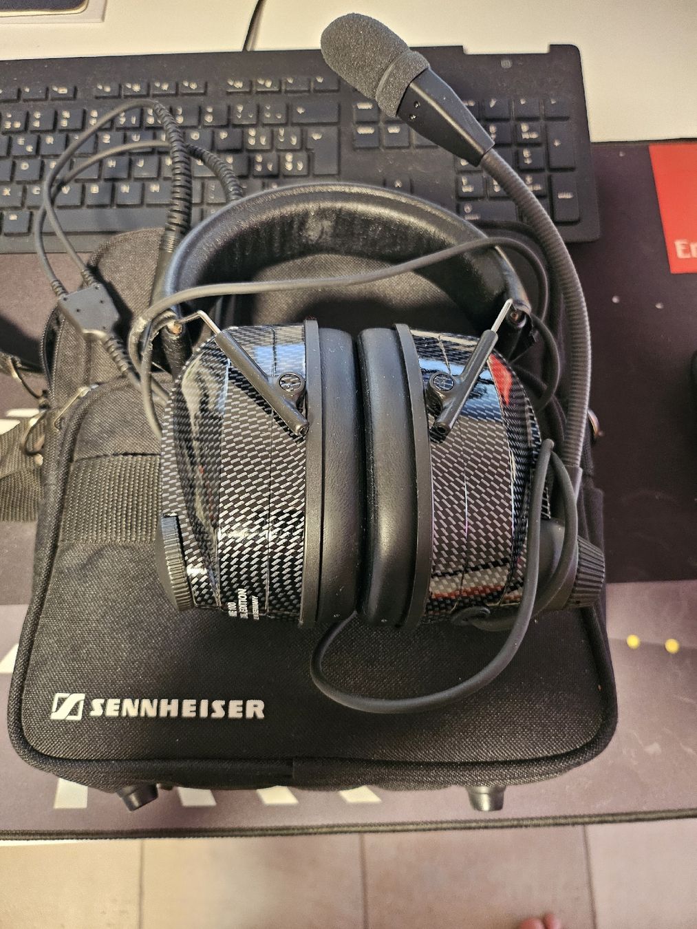 Sennheiser Cuffie: casque pilote Sennheiser – Usato da Fribourg venduto da Nathy5 1