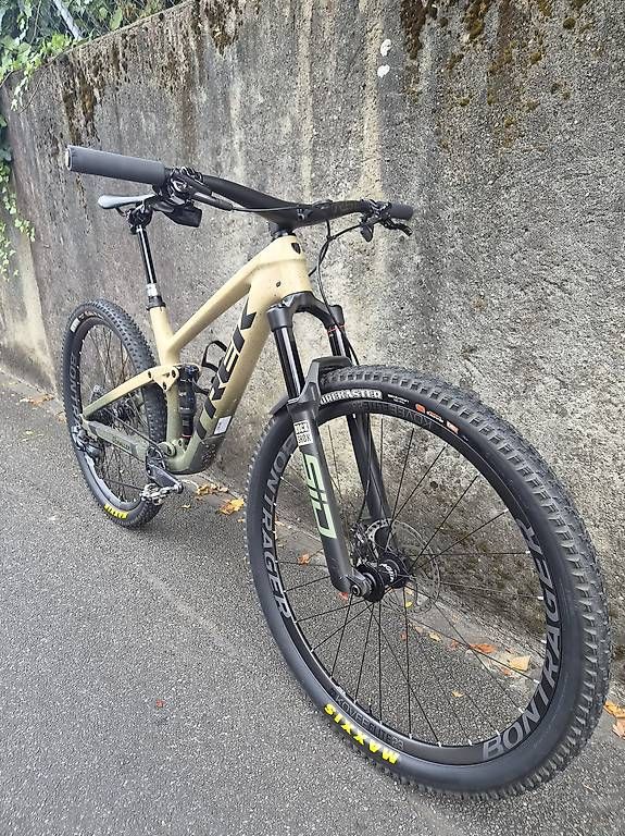 Velos: Trek Top Fuel 9.8 AXS Project One – Gebraucht aus Liebefeld von Micha555 1