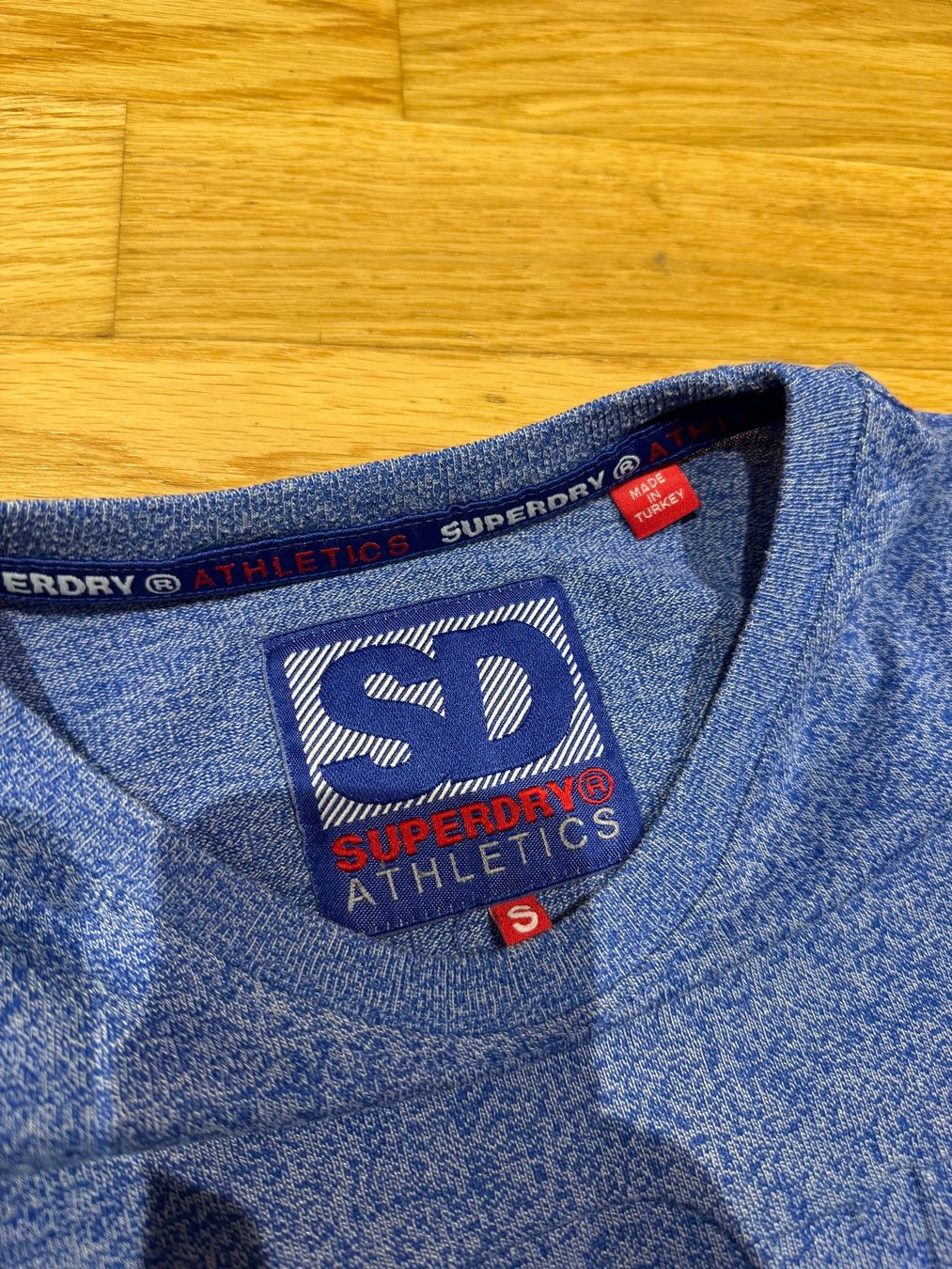 Superdry T-Shirts: Superdry T-Shirt Grösse S – Gebraucht aus Lyss von taw1009 2