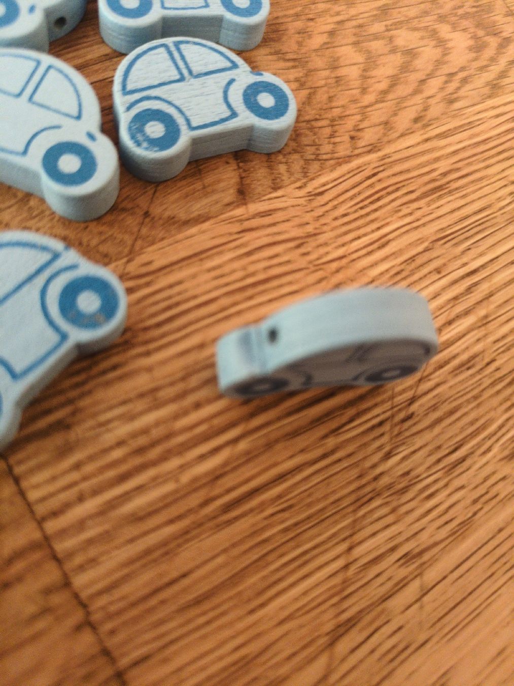 Kit bricolage: Holzautos hellblau 22 Stk zum auffädeln – Nuovo (secondo la descrizione) da Fankhaus (Trub) venduto da sun_7677 2
