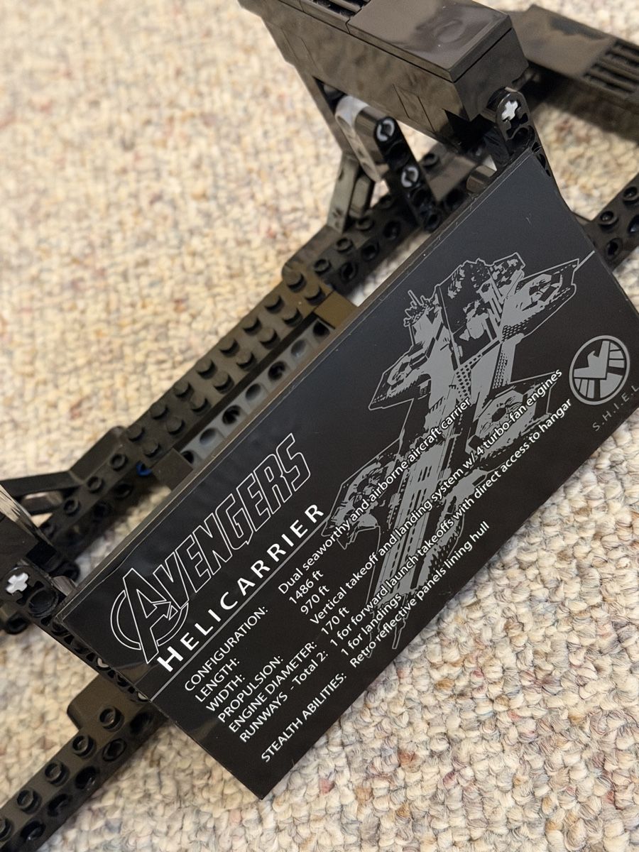 Lego Kit di costruzioni: LEGO 76042 Avengers SHIELD Helicarrier – Usato da Riehen venduto da Reinhard99 3