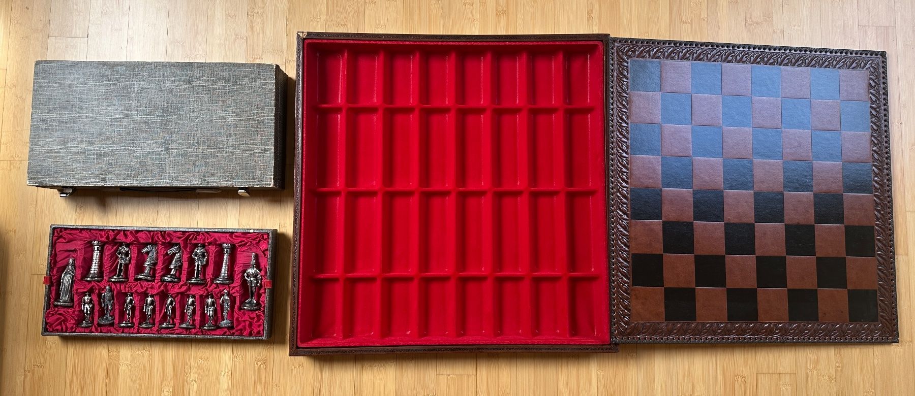 Giochi: Edles Schachspiel mit Figuren-Set, Lederbrett, – Usato da Beckenried venduto da Kensykatro 4