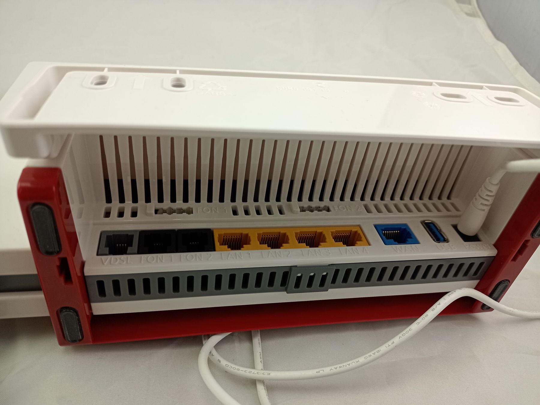 Modem & Router: Fritz!Box 7582 VDSL-WLAN-Router – Usato da Buchs AG venduto da SellAndBuyX 4