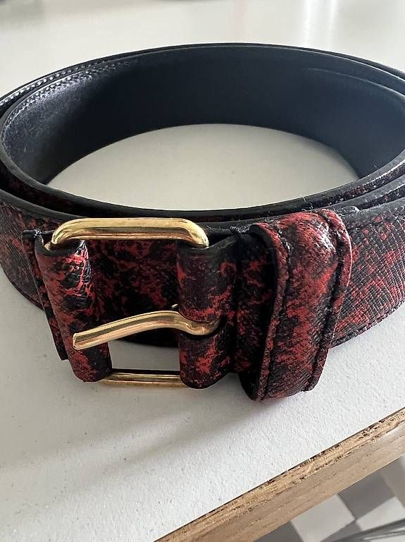 Gürtel: Prada Gürtel Damen – Gebraucht aus Basel von elsternnest