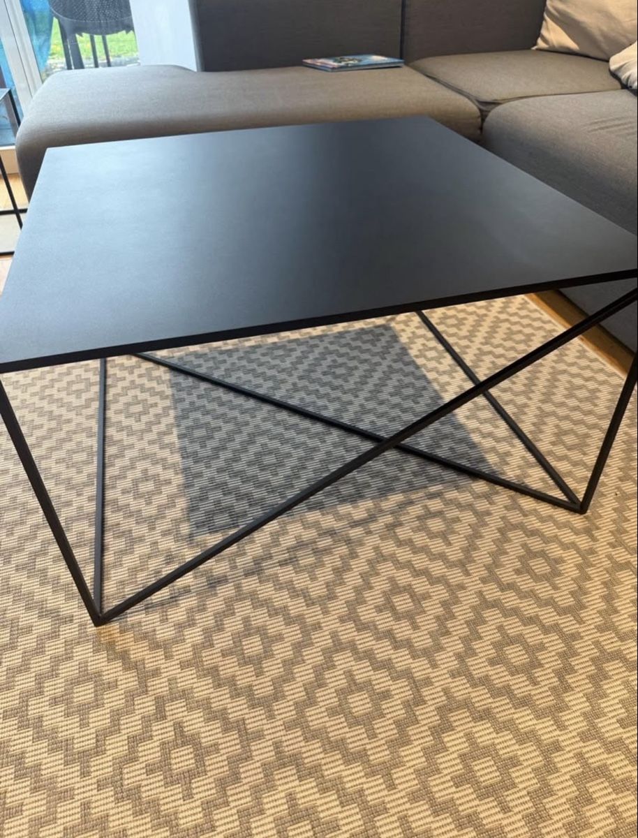 Tables: Table basse métal noir  – D'occasion à Riaz par jes_6cfc 1