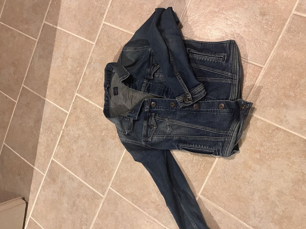 Levi's Jacken: Jeansjacke – Gebraucht aus Brüttisellen von cepara 3