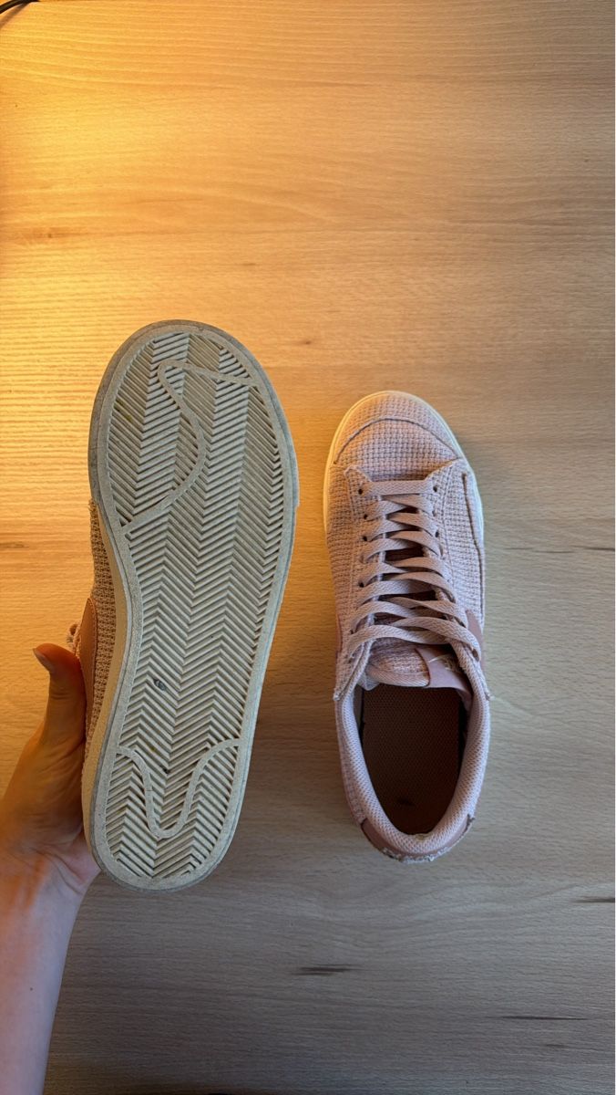 Nike Schuhe für Mädchen: PINK NIKE SNEAKERS – Gebraucht aus Puplinge von yav_9r9f 3