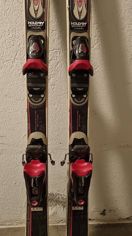 Dynastar Sci: Je vends des ski Dynastar exclusive 11 avec fixations 153cm – Usato da Monthey venduto da darkmine 2