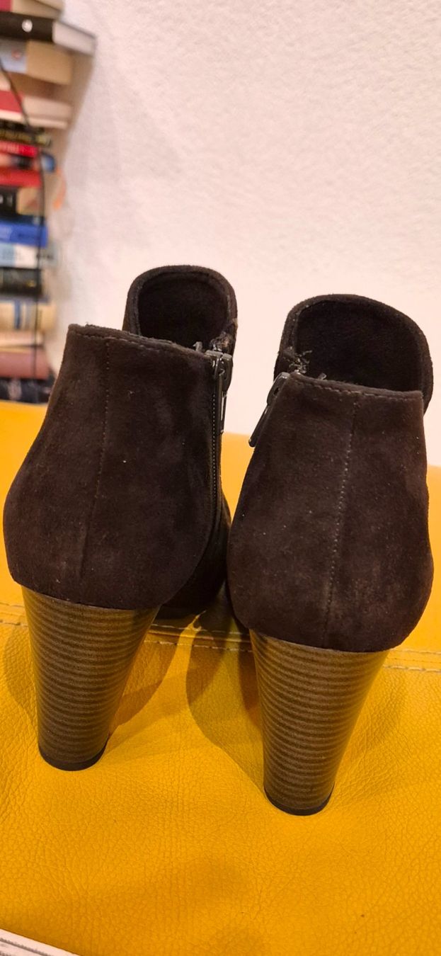 Graceland Scarpe da donna: Wildleder Stiefeletten, Braun,Grösse 37 – Usato da Schönenbuch venduto da Rasmo 2