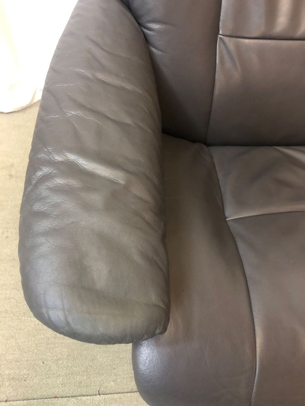 Stressless Sessel: Stressless plus Hocker in Leder grau – Gebraucht aus Brunnen von Allerwaren 8