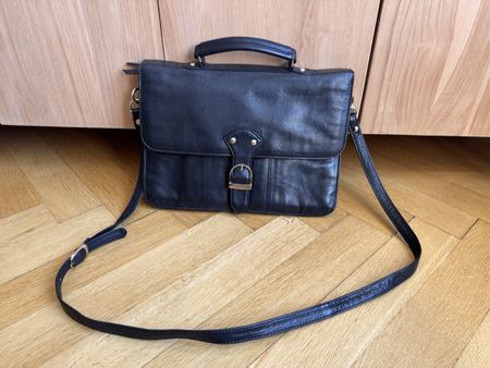 Schwarze Leder Tasche