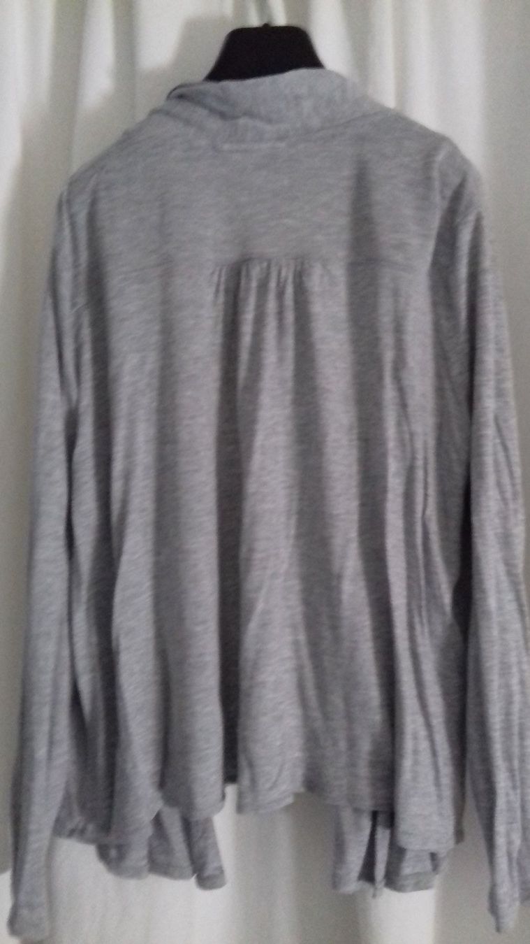 H&M Jacken: Jäckli von H&M, Gr. M/L, NEU – Neu (gemäss Beschreibung) aus Zürich von cas_9jbv 1