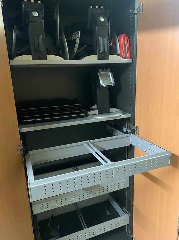 Schränke: Armoire de bureau professionnelle  comme neuve – Gebraucht aus Nyon von sal_f2rb 1