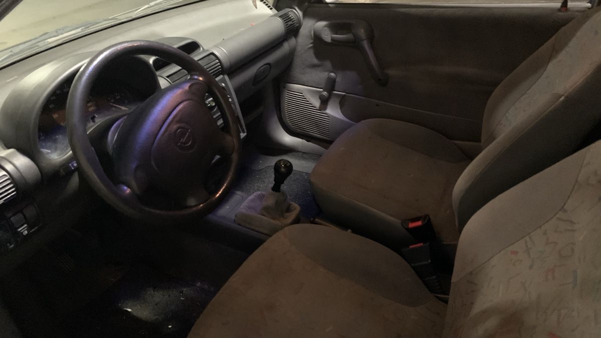 Opel Automobili: Opel corsa B 1.2 – Difettoso da Le Grand-Saconnex venduto da Luis.henriques 4