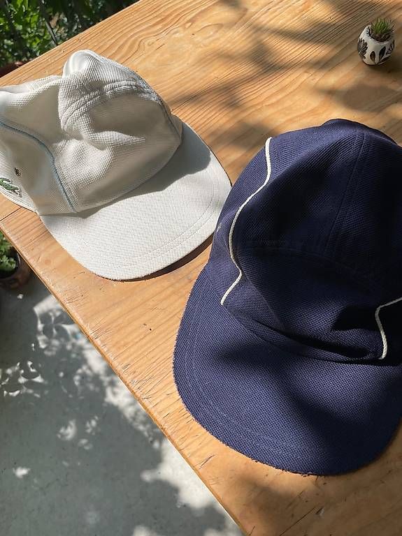 Chapeaux, bonnets & casquettes: Vintage Lacoste Girolle Caps – D'occasion à Bern par BazaarBazaar