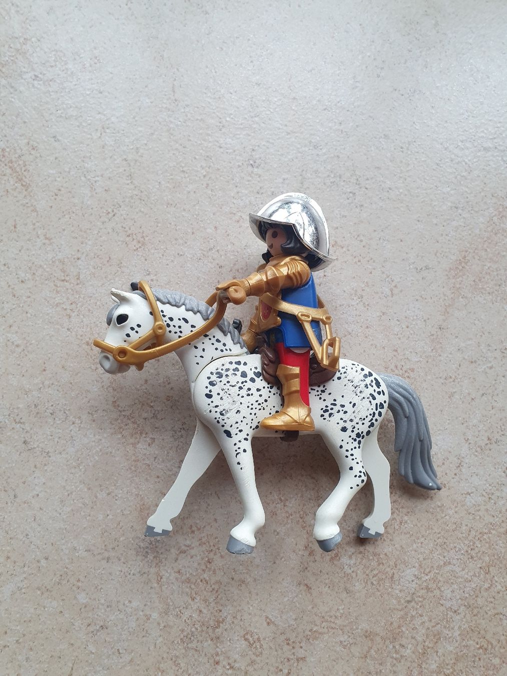 Playmobil Giocattoli: Playmobil Figur Ritter mit Pferd – Usato da Herznach venduto da _.Puch._