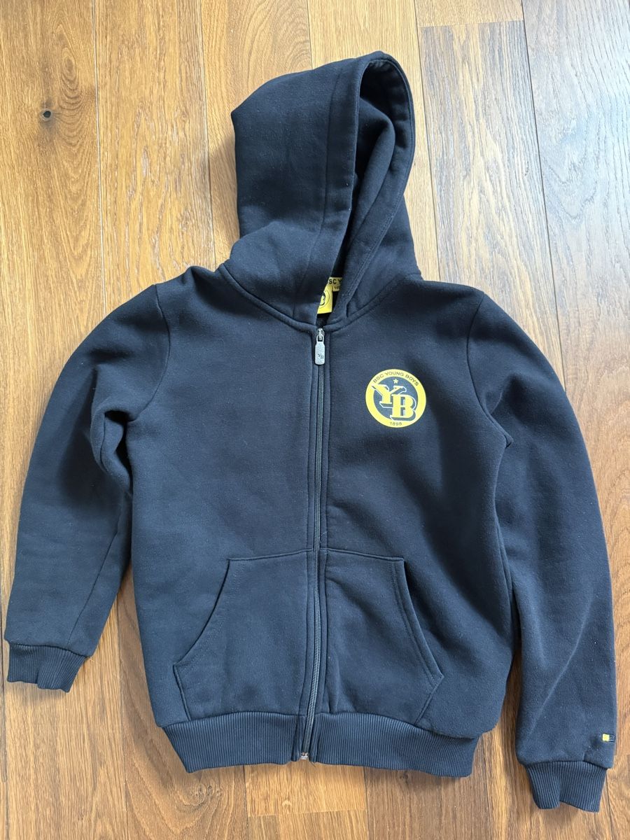 Pullover & Sweatshirts: YB Hoodie – Gebraucht aus Wiedlisbach von Stoff76