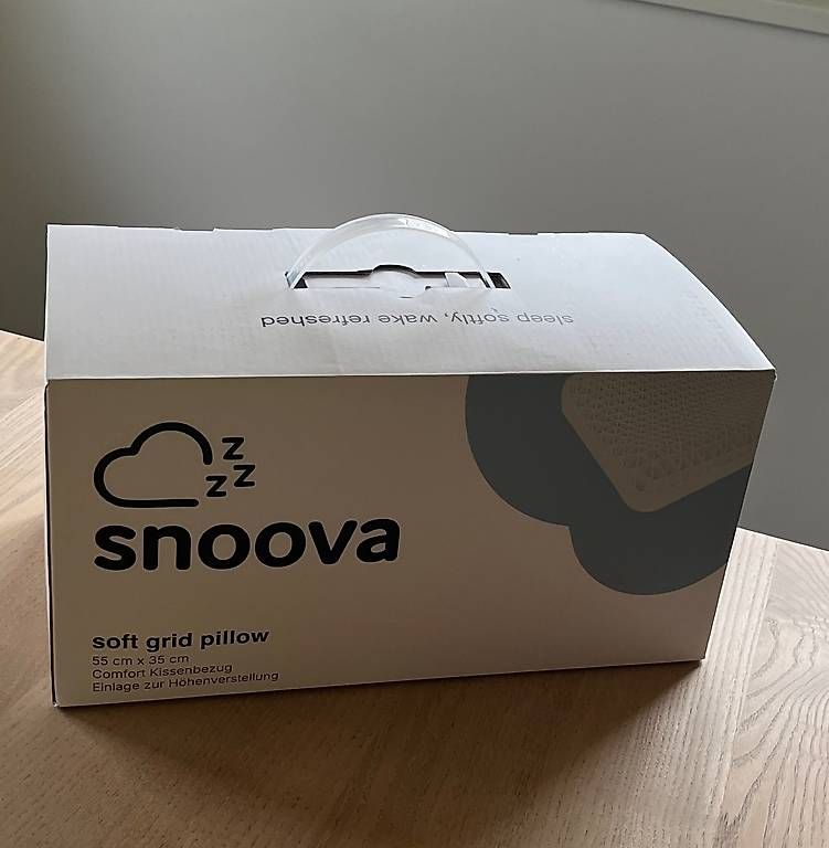 Cuscini: Snoova Grid Pillow  neu & originalverpackt – Usato da Appenzell Steinegg venduto da Ovianis
