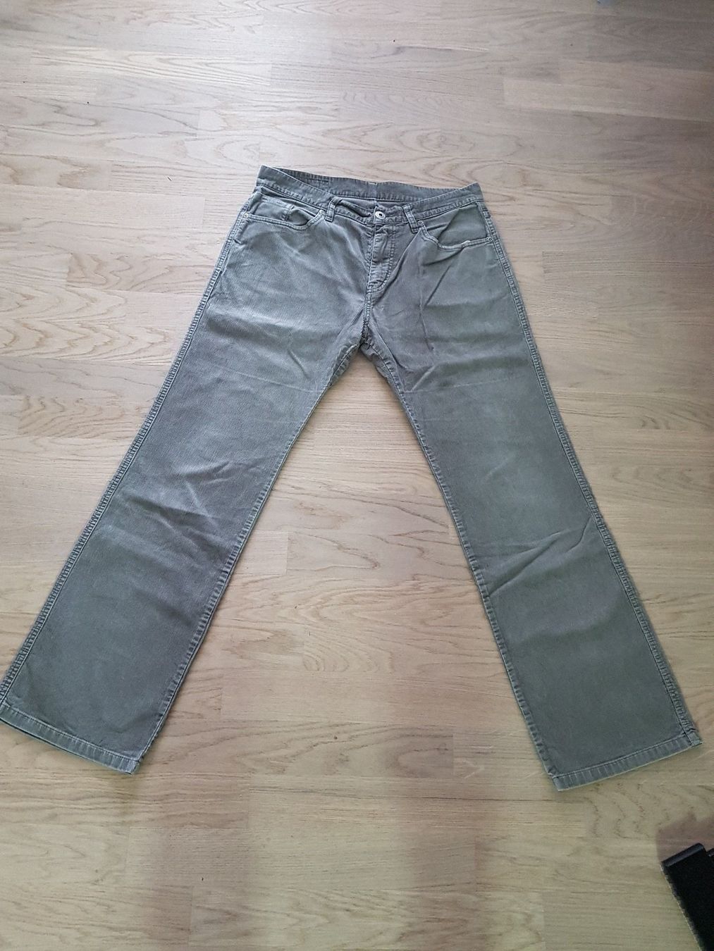 Pantaloni: Esprit Hose 32/32 – Usato da Sachseln venduto da Palur