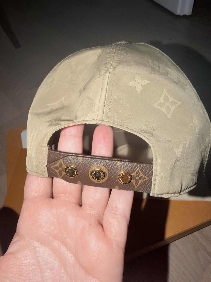 Sonstige Kleidung & Accessoires: Louis vuitton  cap L – Gebraucht aus Münchenstein von By.gabriela.v 9
