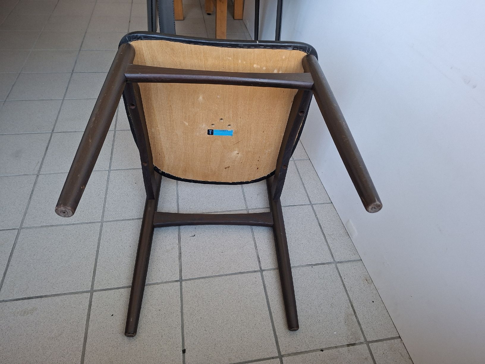 Sedie: Stuhl Dyrk Lund Denmark Holz mit Kunstleder  – Usato da Erlach venduto da silvia3235 5