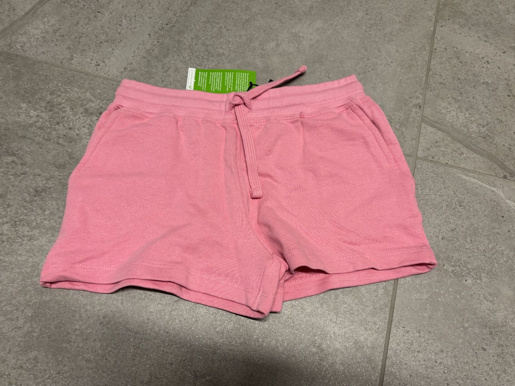 Pantaloni: Shorts taille 134 - 140 neuf – Nuovo (secondo la descrizione) da Salvenach venduto da gwenwywar
