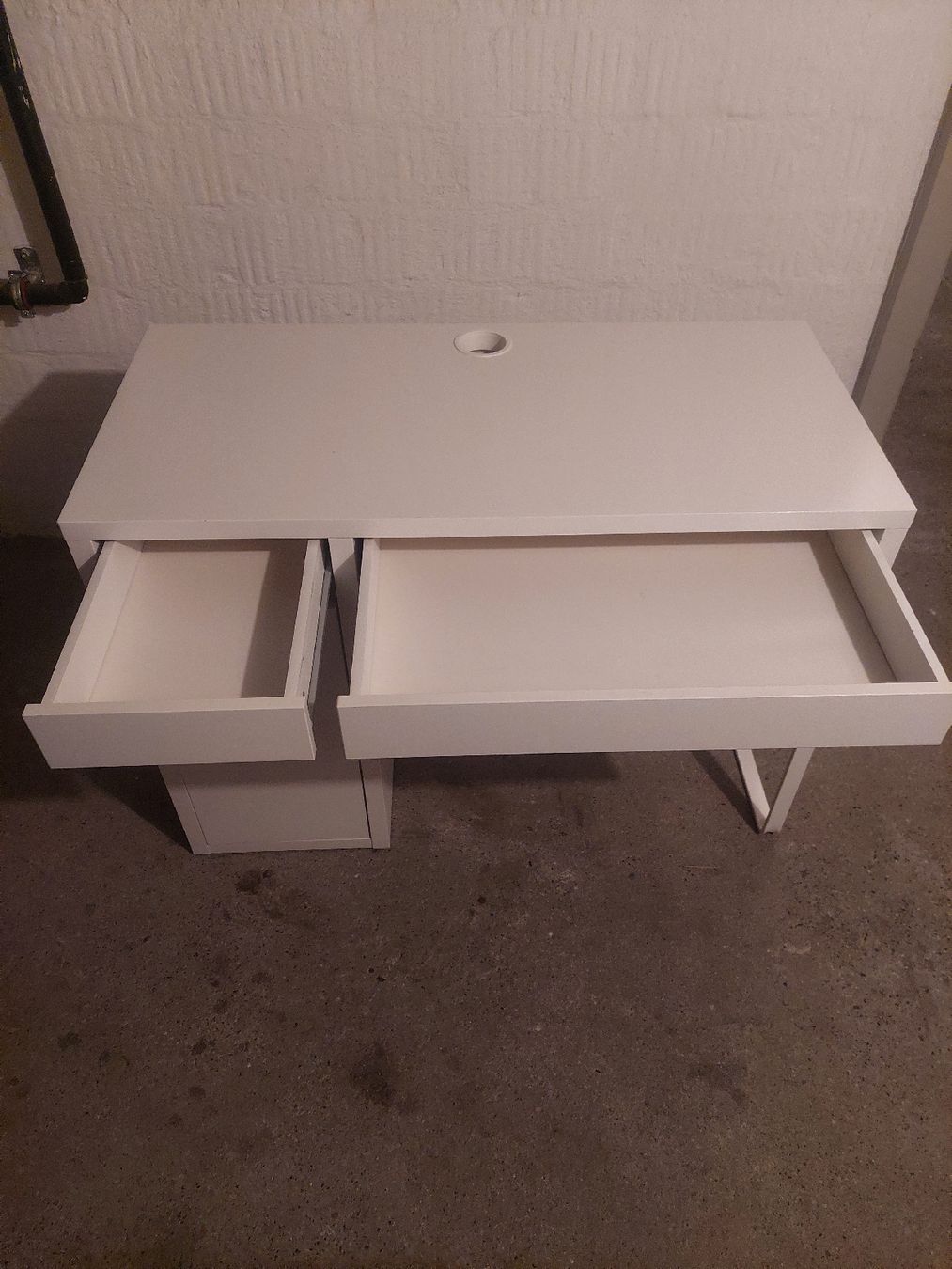 Scrivanie: Ikea Schreibtisch MICKE – Usato da Winterthur venduto da ale_t766 1